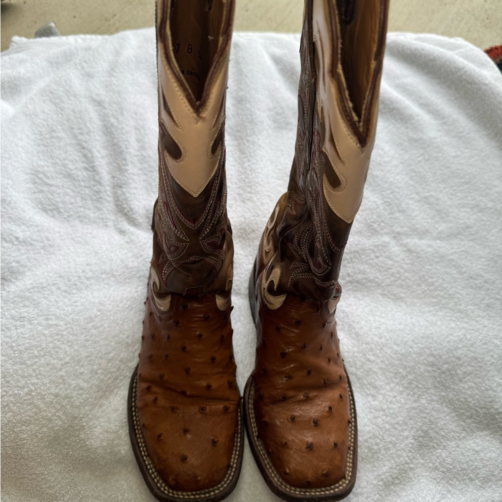 Lucchese Ostrich Boots 7B